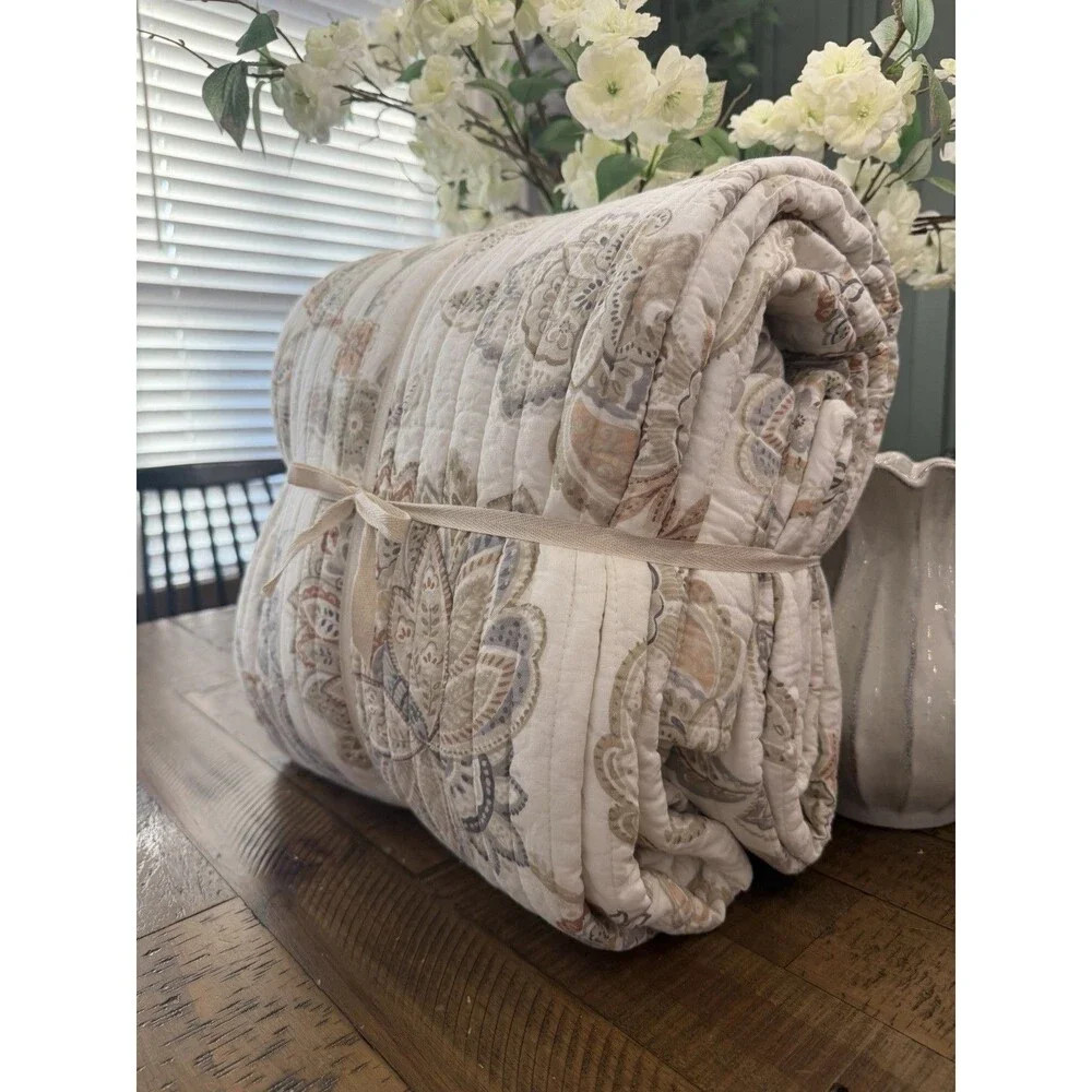 Levtex Home Selesta Reversible Quilt Set Full Queen Floral  New $269.99 Retail